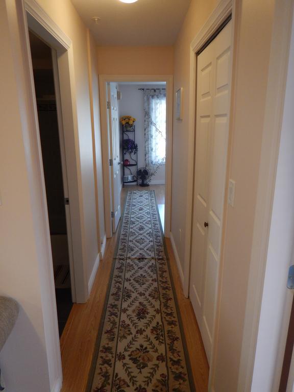 Clean And Quiet 2 Bdr 2 Bthr Private Entrance Entire Guests Suite Near Coquitlam Center Mall And Skytrain Phòng bức ảnh