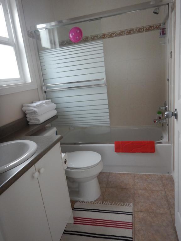 Clean And Quiet 2 Bdr 2 Bthr Private Entrance Entire Guests Suite Near Coquitlam Center Mall And Skytrain Ngoại thất bức ảnh